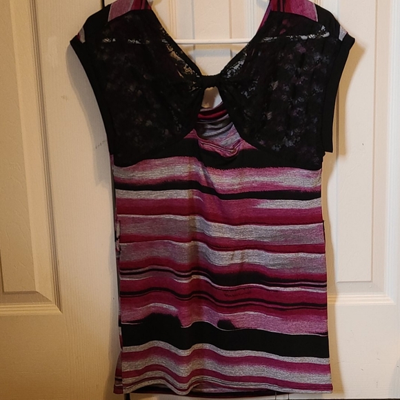 $15 or 2/$20! IZ BYER Sleeveless Blouse Pink, Black, & Gray Size XL - Picture 2 of 3
